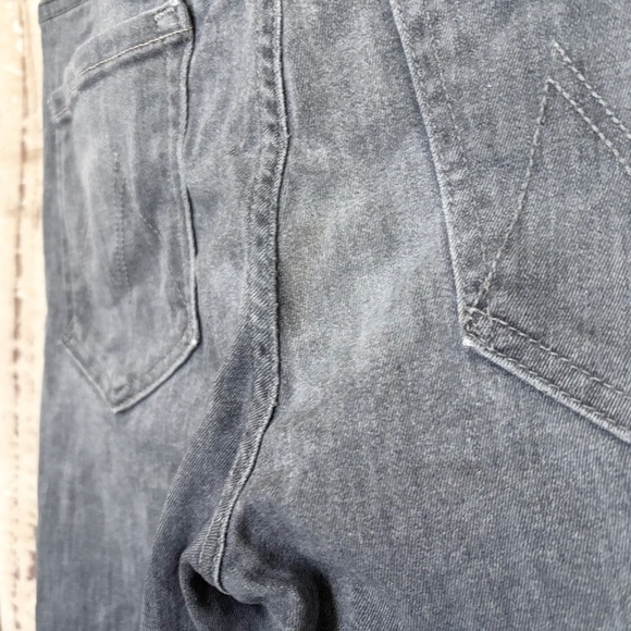 Mother the Insider Ankle Fray Jeans in Fan the Flames - Picture 6 of 8